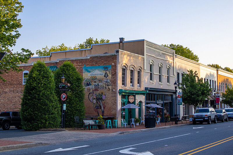 Exploring Downtown Davidson NC: Complete Visitor’s Guide for 2025